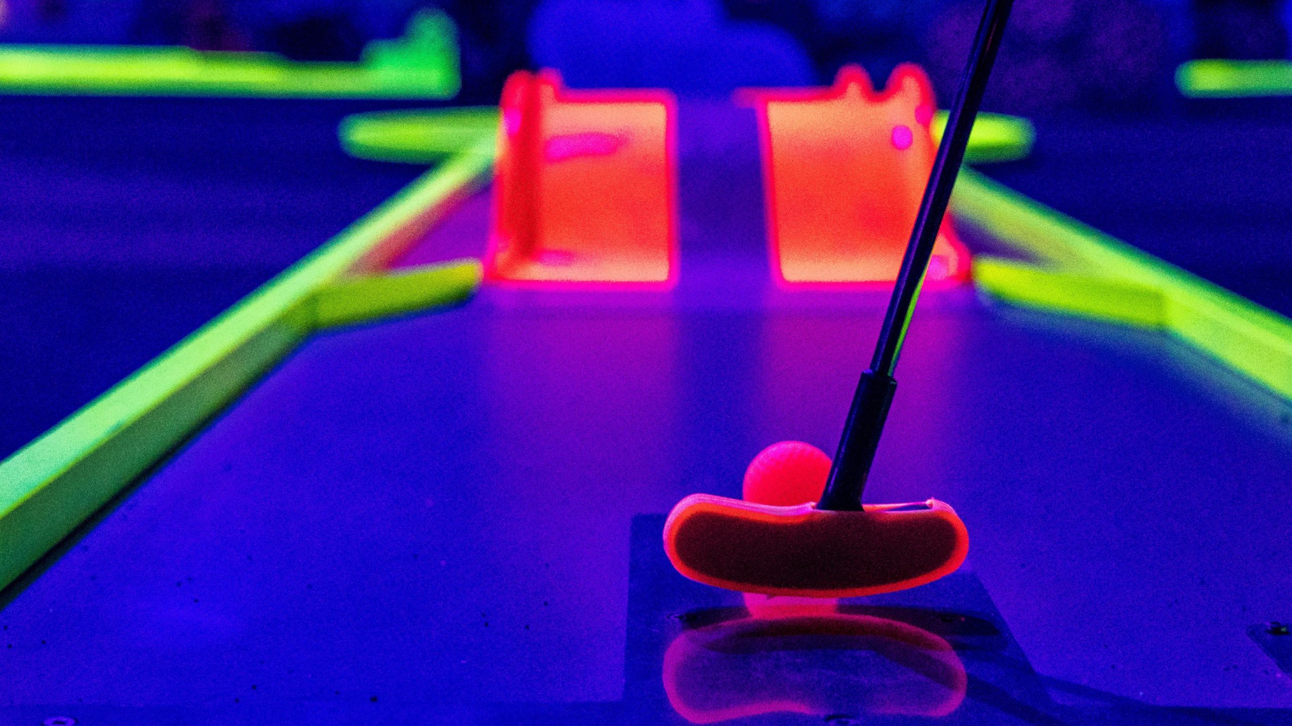 Glow-in-the-dark mini golf
